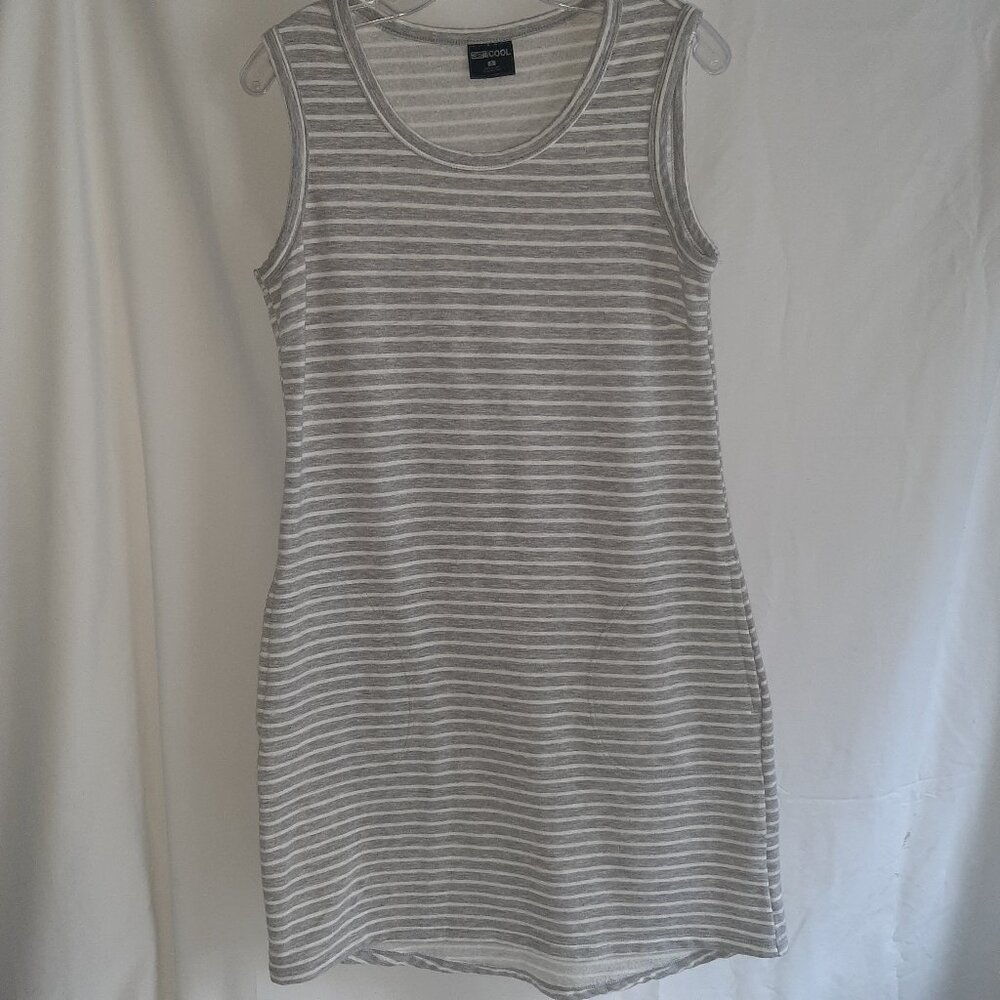 32 Degrees Cool Soft Jersey Dress with Pockets Gray & White Stripe Sz S